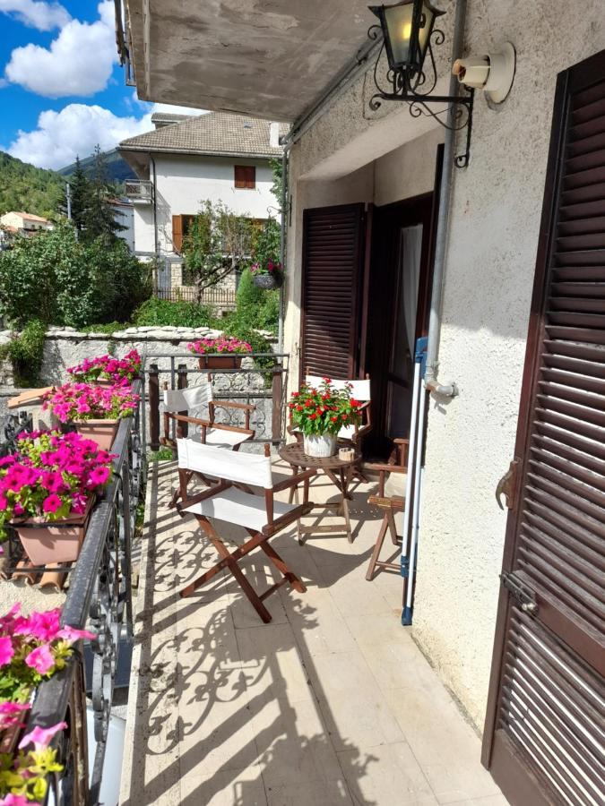 Casa Vacanze Daniela Villetta Barrea Bagian luar foto